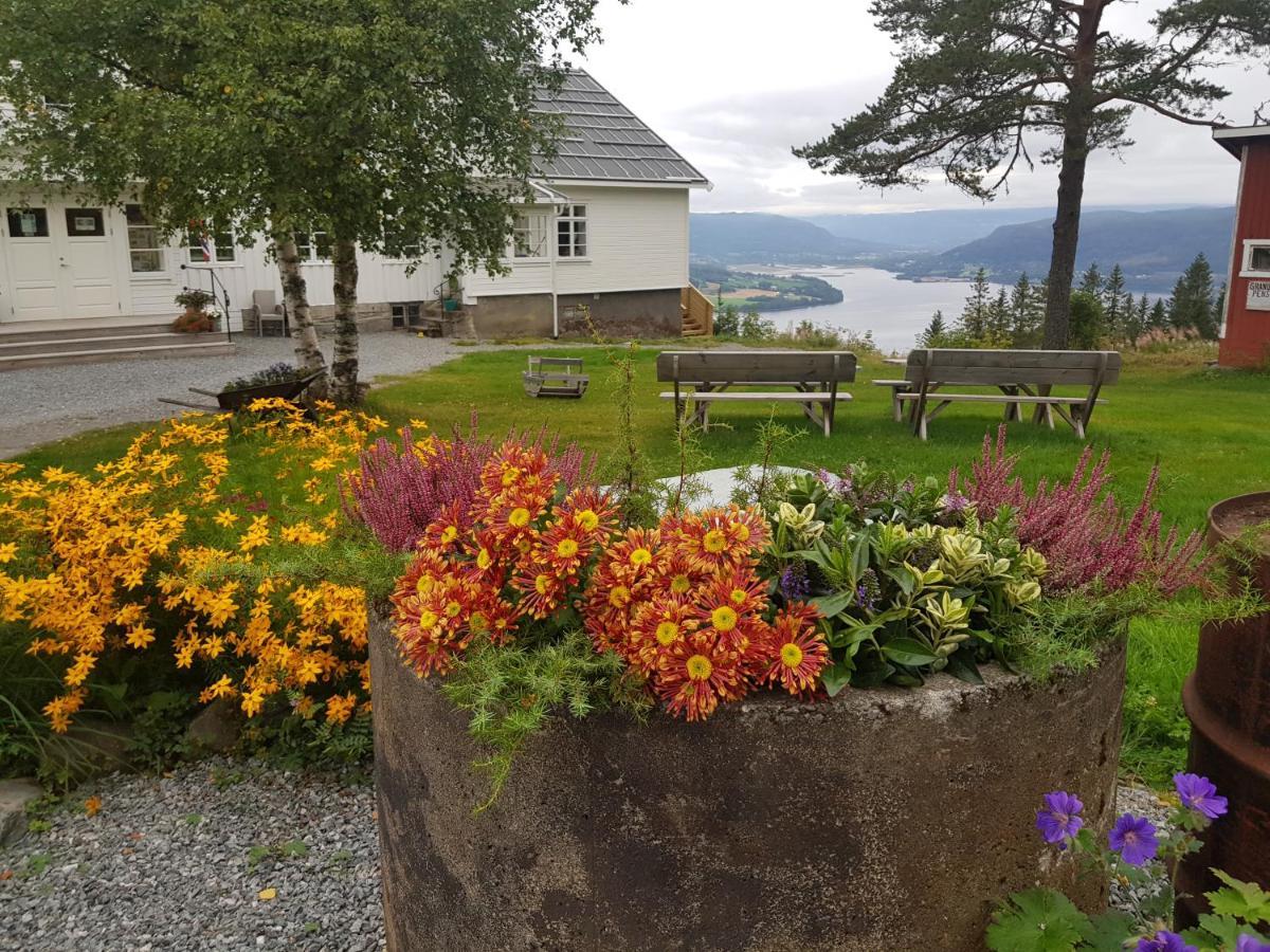 Отель Granum Gard Fluberg Экстерьер фото