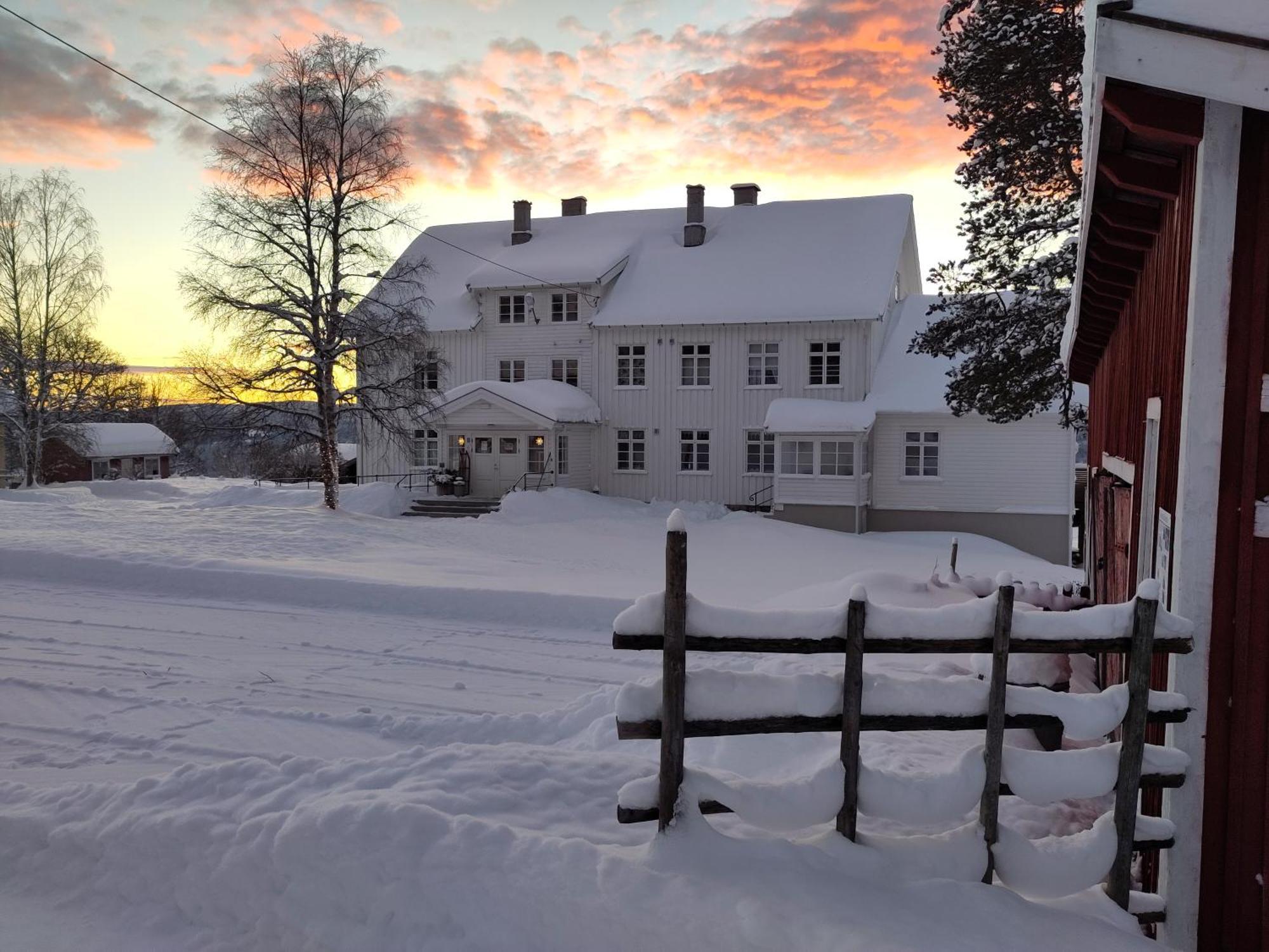 Отель Granum Gard Fluberg Экстерьер фото