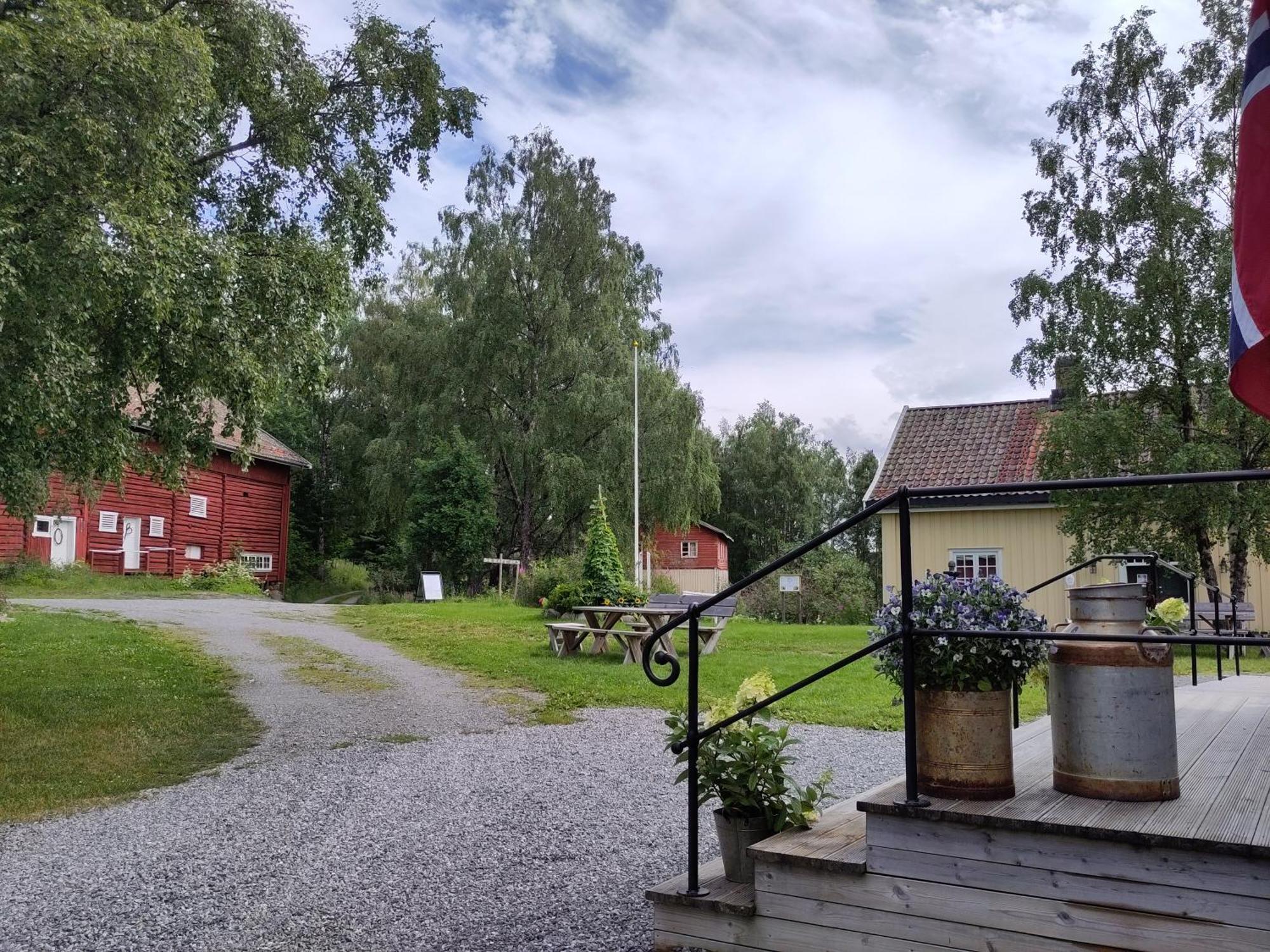 Отель Granum Gard Fluberg Экстерьер фото